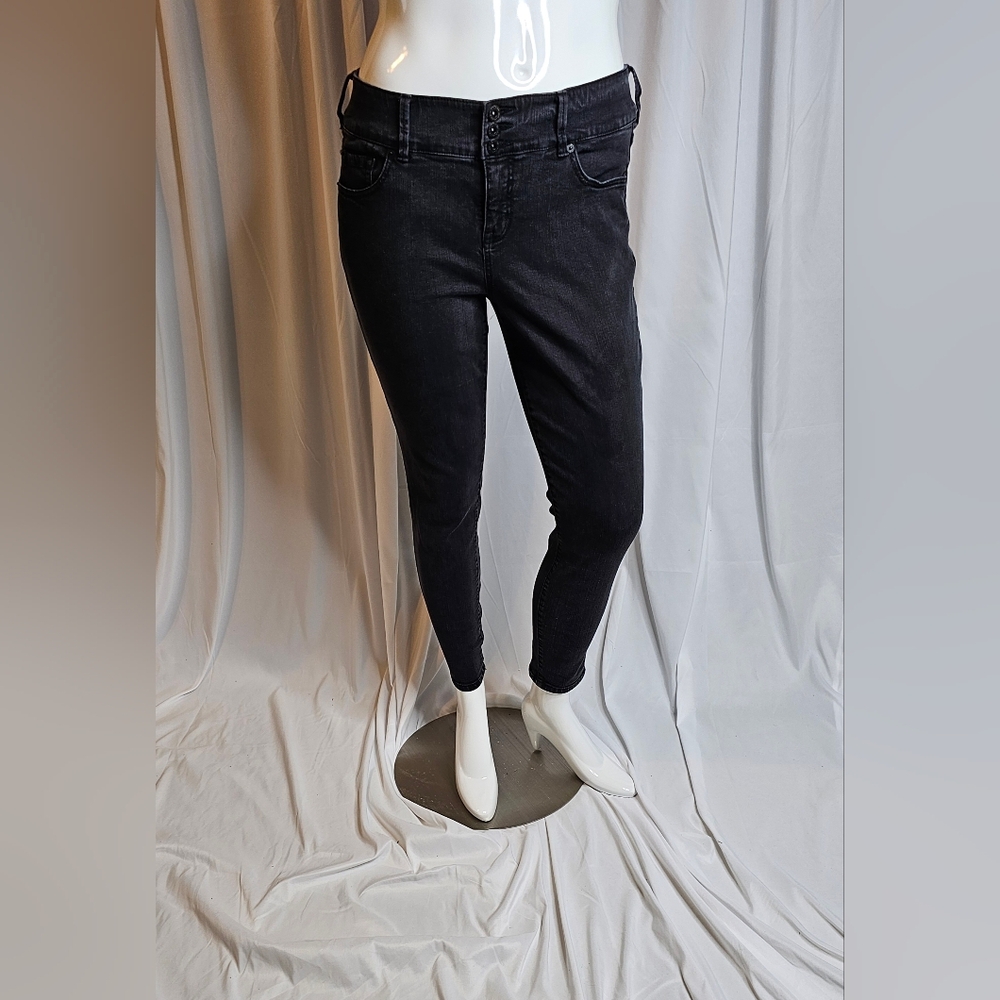 Torrid Premium 3 Button Faded Black Denim Jegging Skinny Jeans Size: 18R